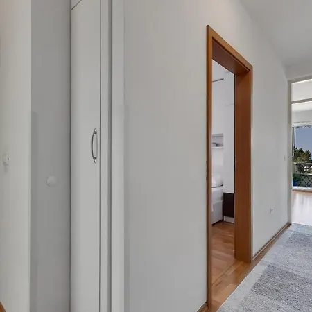 Apartment Pine Fine With Free Parking Makarská Exteriér fotografie